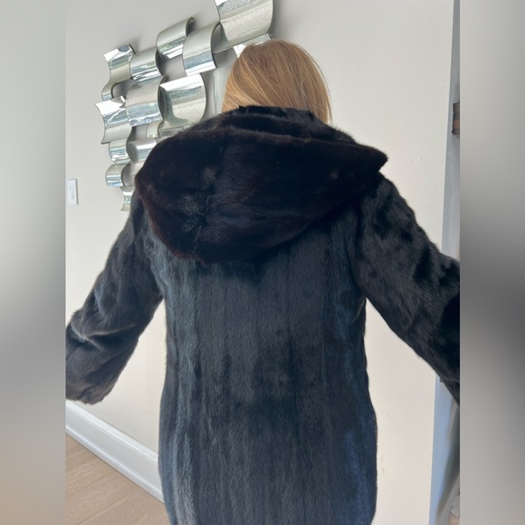 MINK FUR COAT Size 14- Made In Canada - Picture 3 of 5